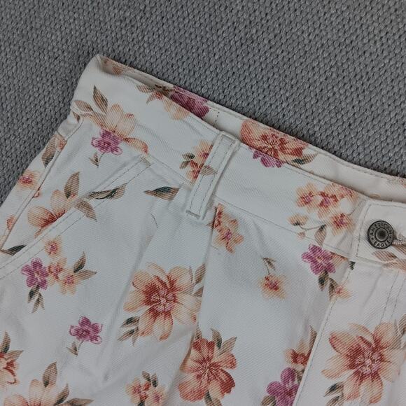 American Eagle Shorts Womens 10 White Floral Print Pleated Summer Cottagecore - Picture 3 of 14